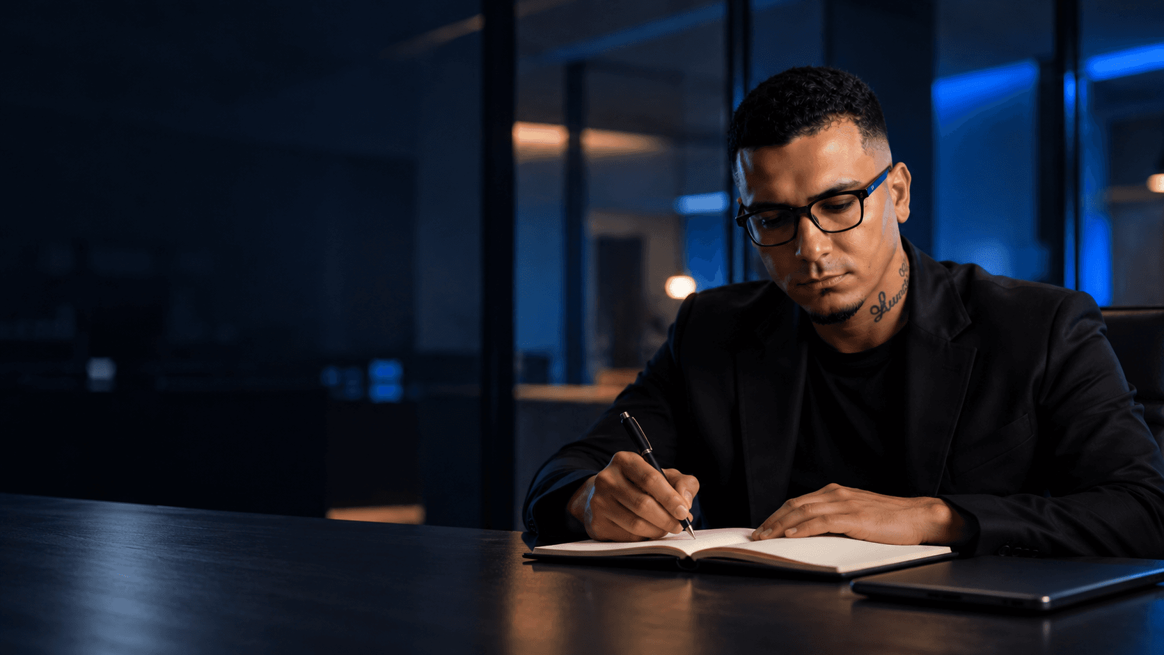 Imagem editorial da Genial Skills sobre estudo e aprendizagem aplicada