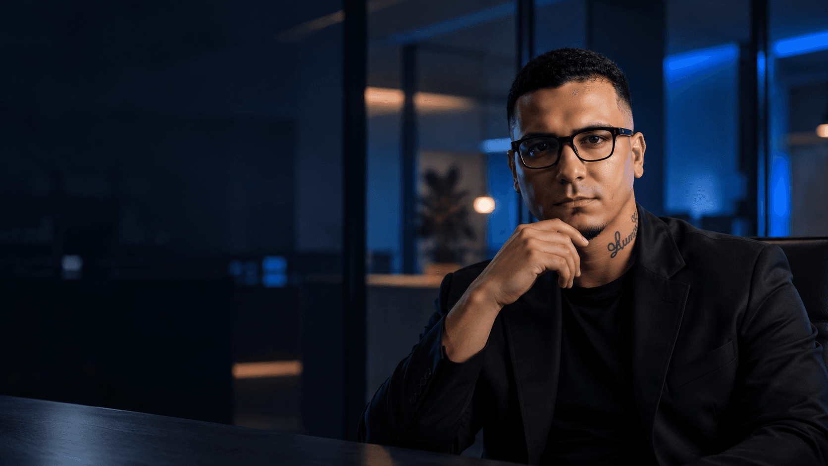 Bruno Costa no escritório